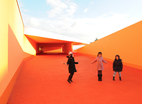 Changer les paradigmes du système éducatif ou décliner lentement ?