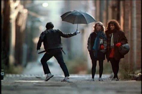 Scène hip hop dans « Flashdance » ou l&rsquo;illustration de l&rsquo;espace public dans les 80&rsquo;s : espace d&rsquo;expression, insouciance et jeu, brassage bonnenfant